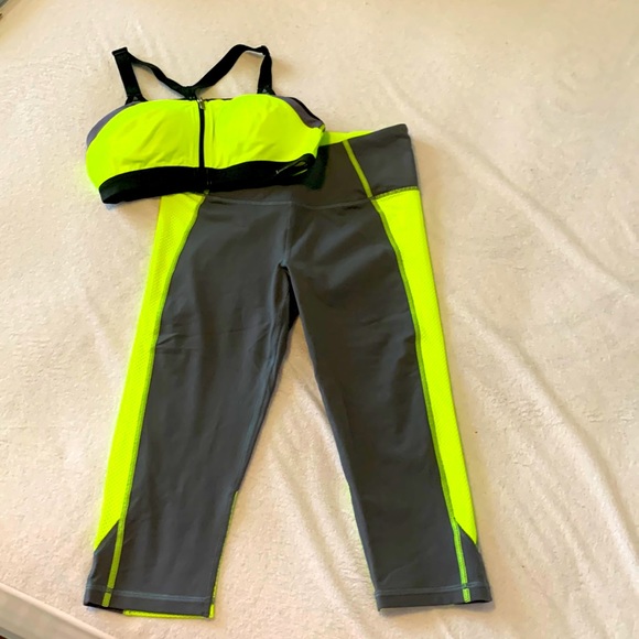 VSX Victoria’s Secret knockout workout crop size small - Picture 1 of 5